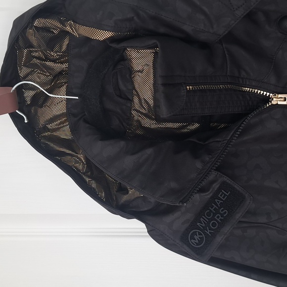 Michael Kors Light Jacket - Picture 2 of 6